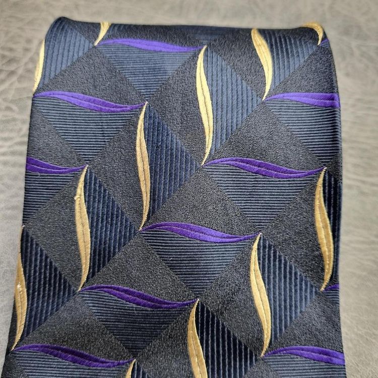 Vintage Mens Tie HANDMADE DeSantis  Necktie Retro SILK 80s Abstract tie image 2