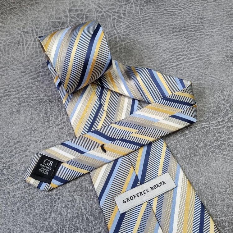 Vintage Mens Tie Geoffrey Beene Handmade silk Necktie Retro 80s Striped tie 3