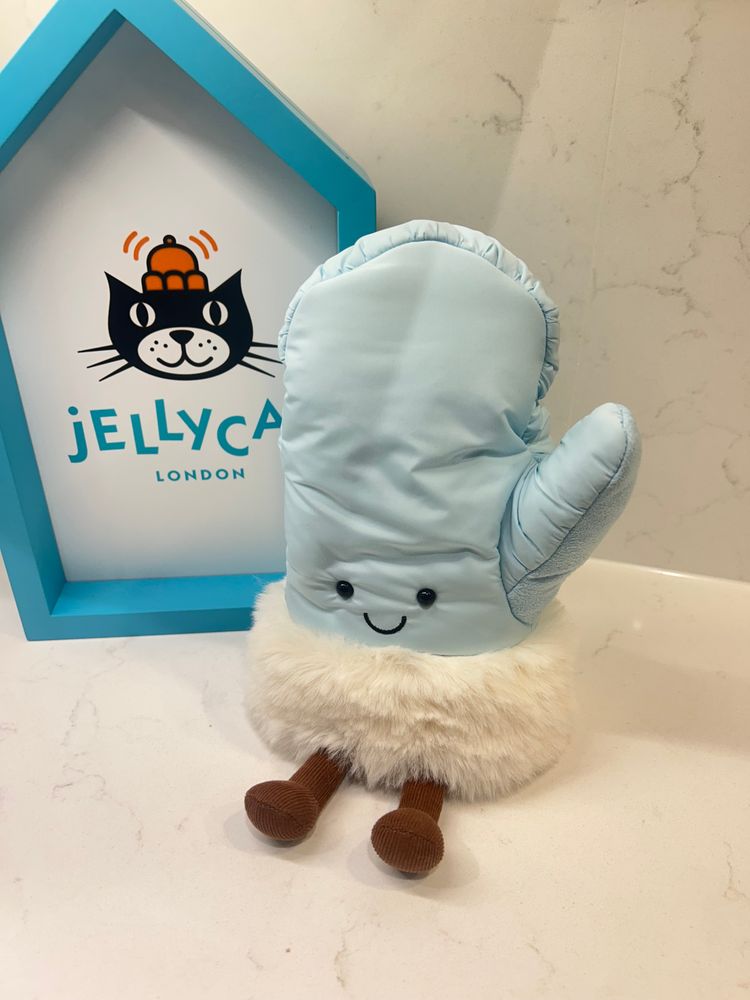 Jellycat Amuseables Mitten BNWT 