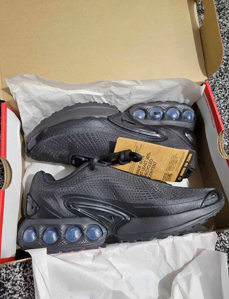 Nike Air Max DN Trainers