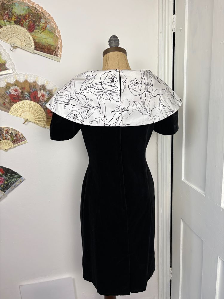 Vintage 80s Velvet evening dress with shawl collar image 5