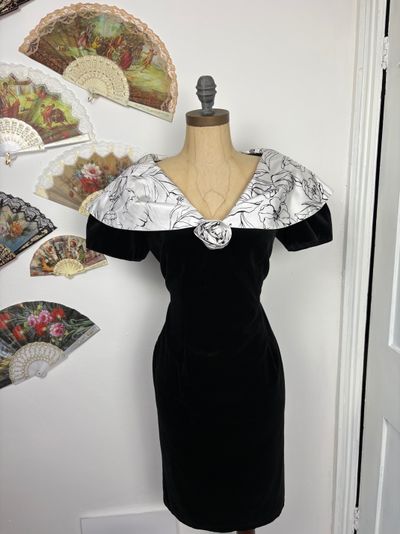 Vintage 80s Velvet evening dress with shawl collar