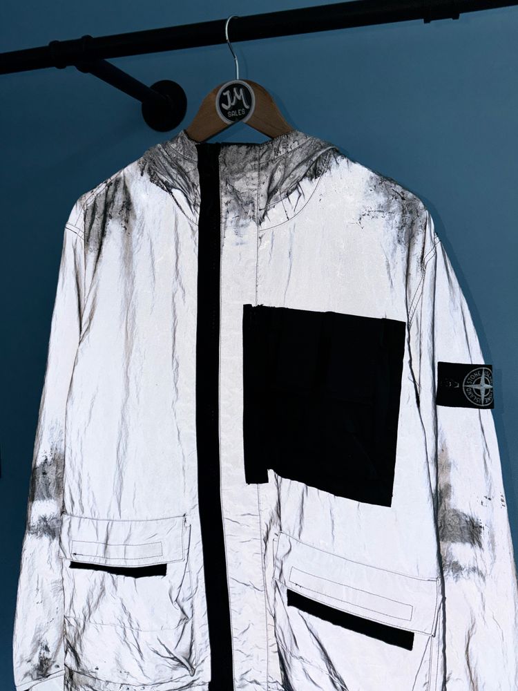 Immagine di Medium Stone Island Silver Black Plated Reflective with Mussola Gommata Jacket 2