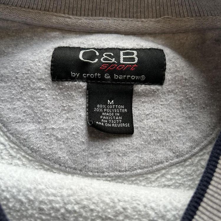 Y2K USA crew neck embroidered tourist style sweatshirt. 5