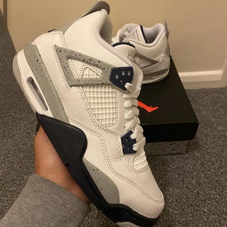 Jordan Jordan 4 GS midnight navy product image