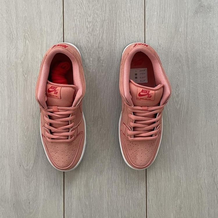 Dunk Low SB Pink Pig - UK 8 image 2