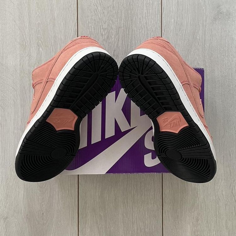 Dunk Low SB Pink Pig - UK 8 image 3