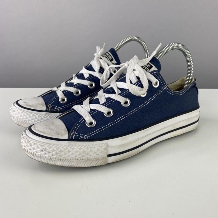 Converse low navy blue