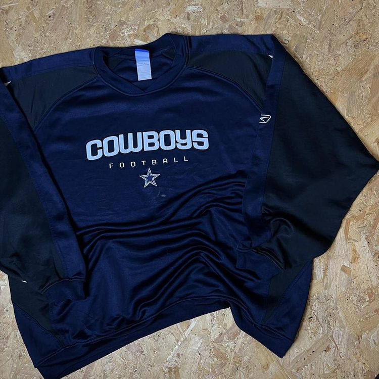 Vintage Reebok NFL x Dallas Cowboys Graphic Sweatshirt 6
