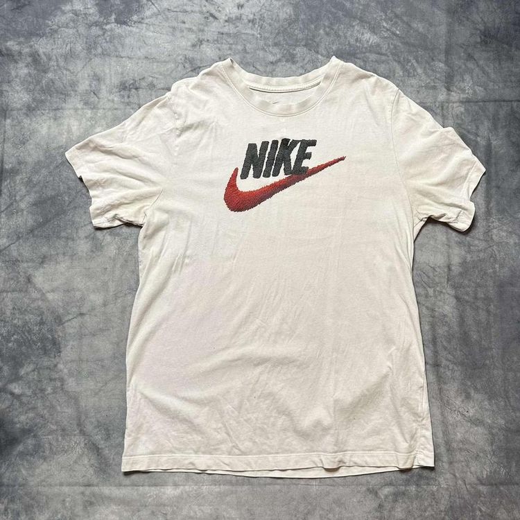 Nike graphic tshirt