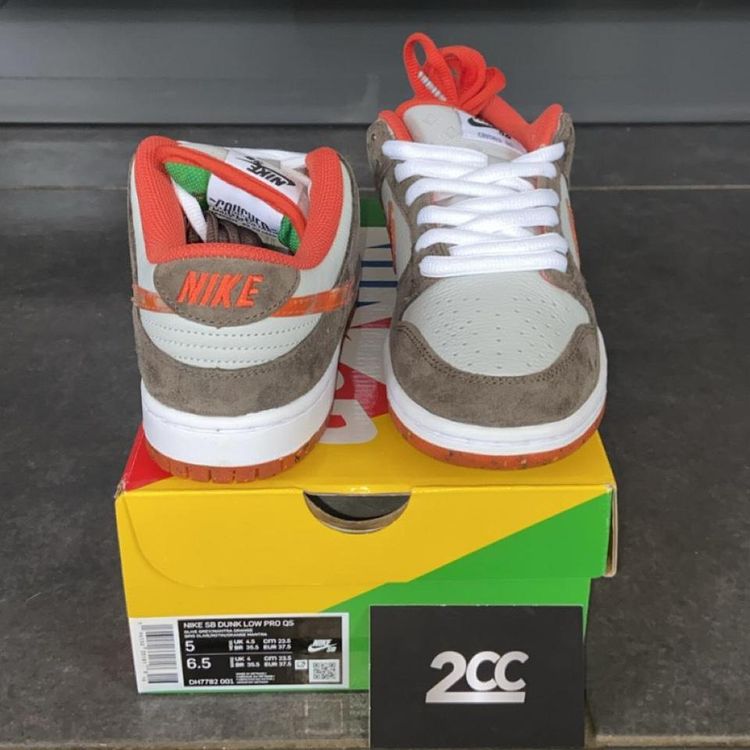 - Nike Dunk Low Crushed D.C. image 3