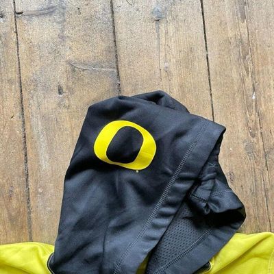 Nike Hoodie Y2K Swoosh Therma-Fit Sports Sweatshirt, Yellow, Mens Small 7