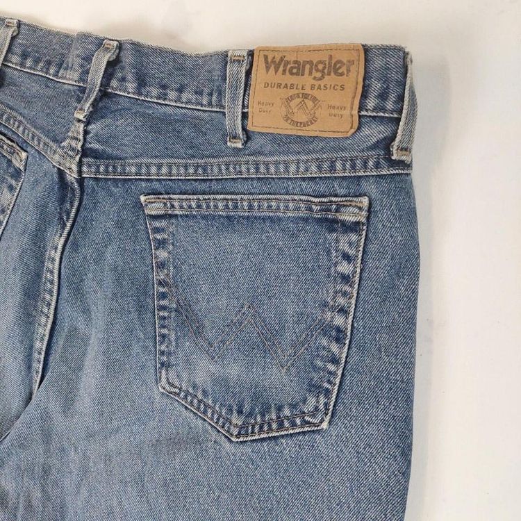 Wrangler Medium Wash Blue Denim Jeans For Mens 40W 29L image 4