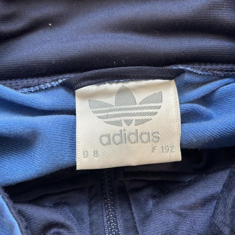Vintage adidas blue & green colour block sport change track jacket. Retro design, lovely embroidery 8
