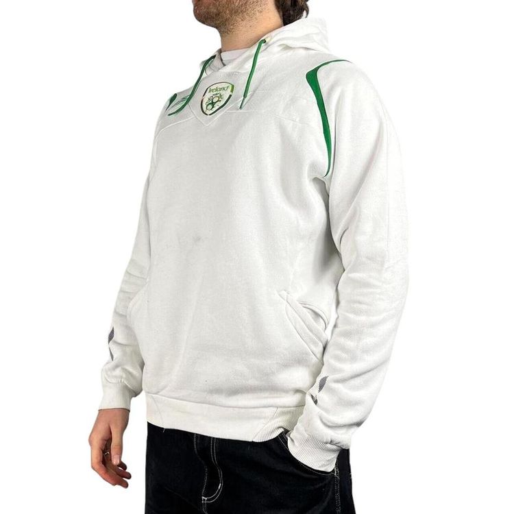Umbro White Full Sleeved Hoodie Size Mens L