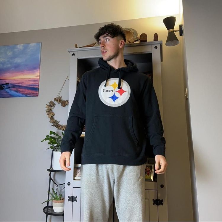 Vintage Reebok NFL x Pittsburgh Steelers Graphic Hoodie 3