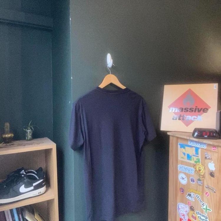 Immagine di Champion Velour Spell Out Tee in Navy Blue 2