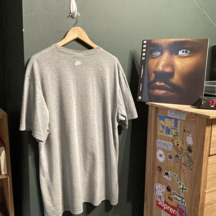 Vintage Y2K Nike Tee imagen 4