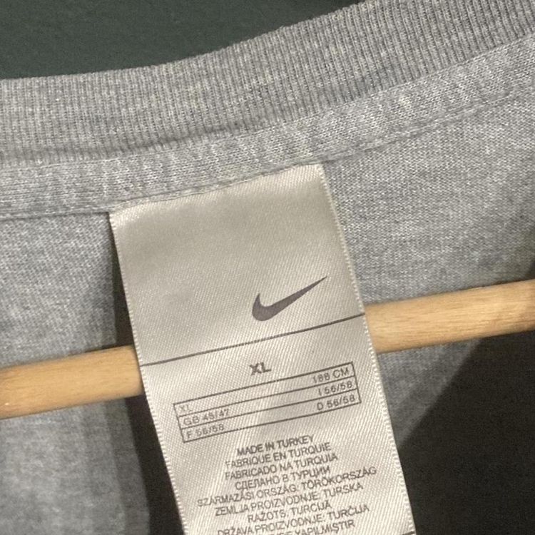 Vintage Y2K Nike Tee imagen 6