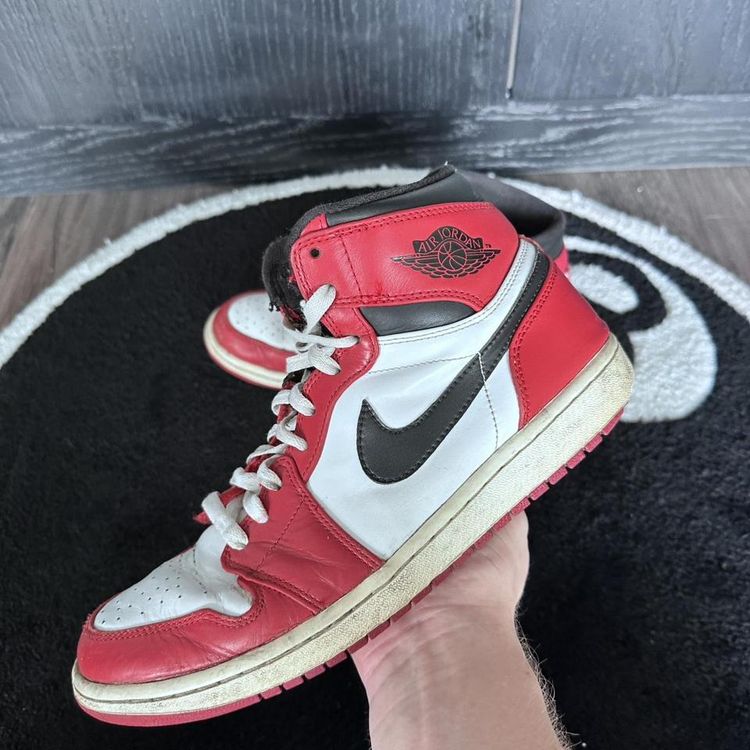 Jordan 1 Chicago 2013 image 3