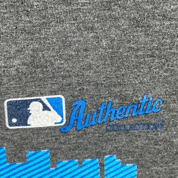 Majestic MLB Authentic Dark Grey Short Sleeved Graphic T-Shirt Size Mens S image 5