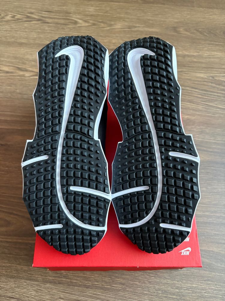 Nike Aura Edge Sneakers image 5