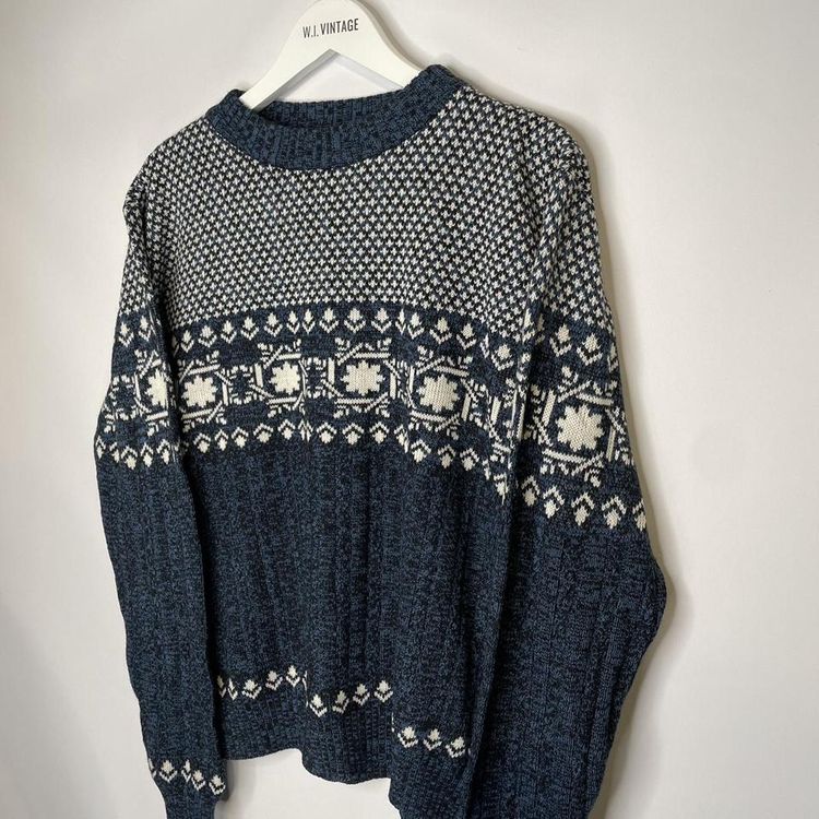 Vintage knitted jumper winter ready. Multi coloured vibrant! One off piece by Robert Winter 90s vint 2