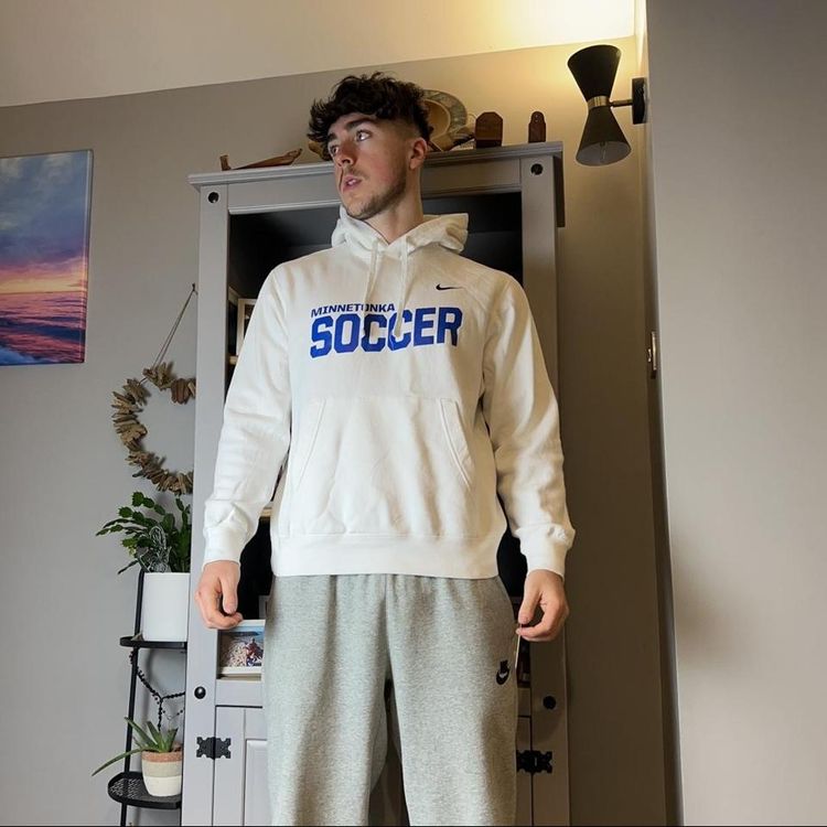 Vintage Nike Team x Minnetonka Soccer Graphic Hoodie 4