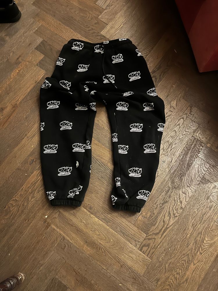 Immagine di Named Black Sweatpants With White Logo Print 1