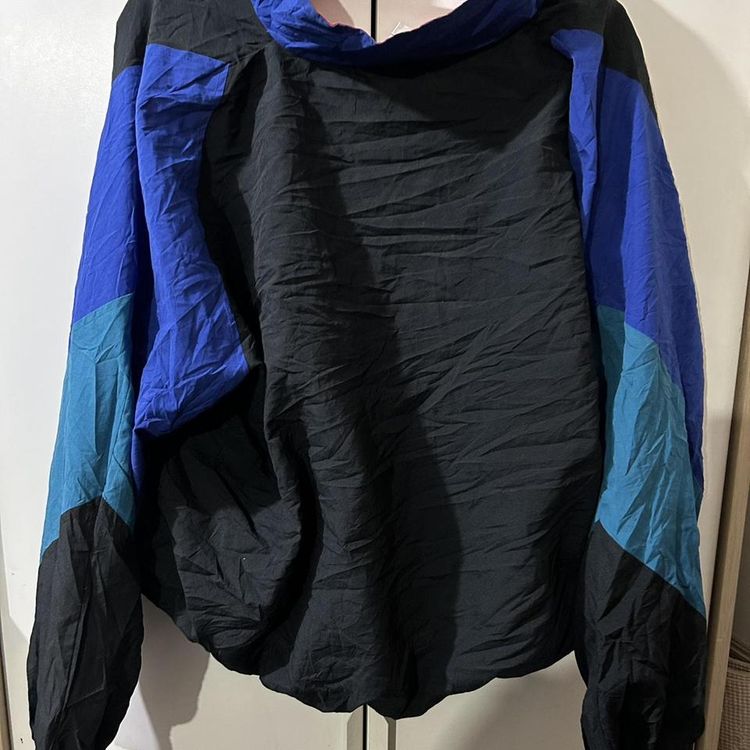Vintage windbreaker. 4