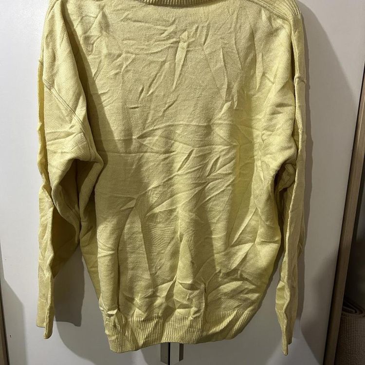 Immagine di Vintage Lacoste sweater. 5