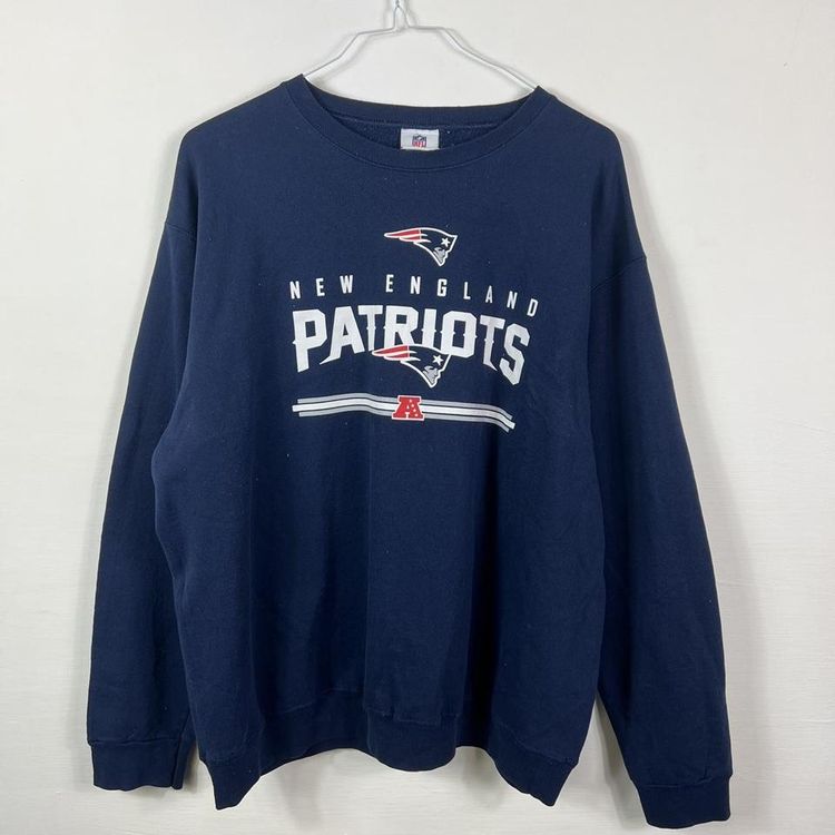 New England patriots sweatshirt image 1