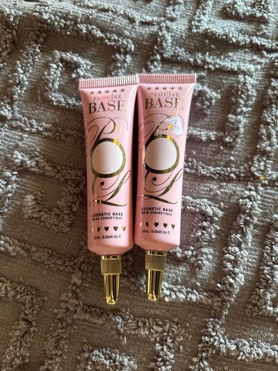 Louise Base Cosmetic Base