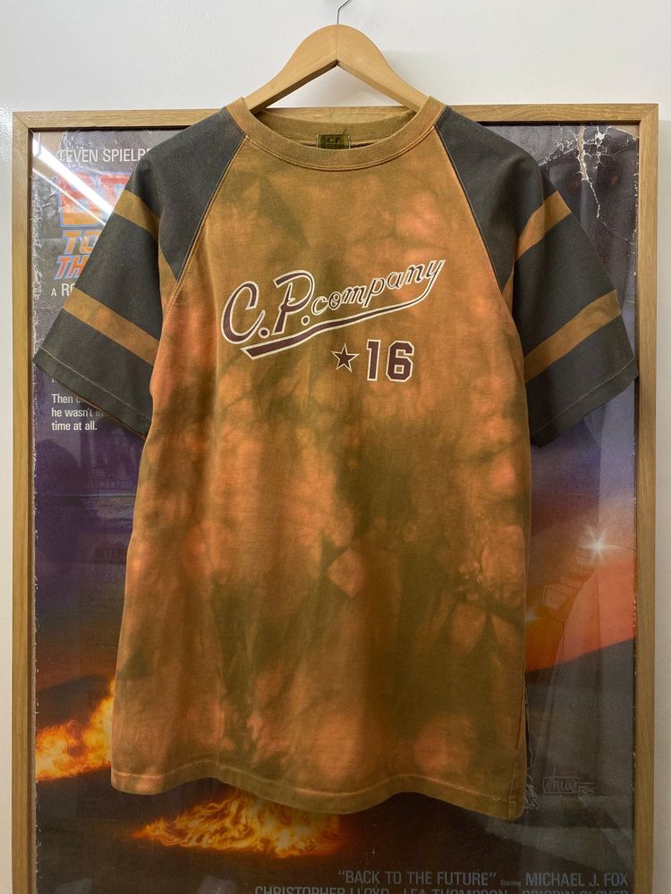 1990s C.P. Company College Script Spellout Dyed Effect Raglan Tee obraz 1