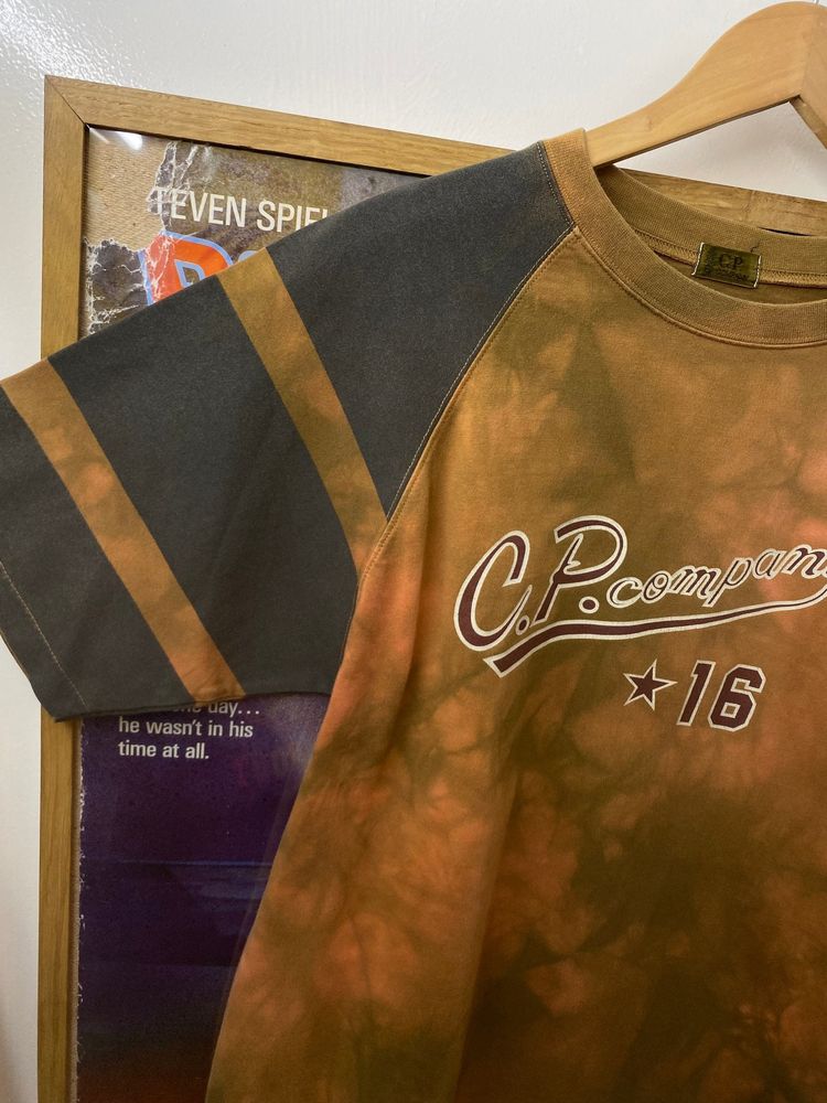 1990s C.P. Company College Script Spellout Dyed Effect Raglan Tee imagen 8