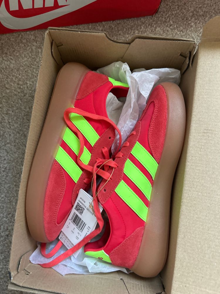Adidas Sneakers