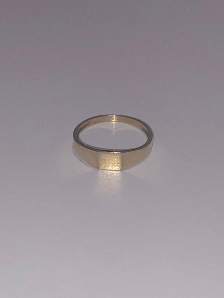 Gold Ring 9ct 2