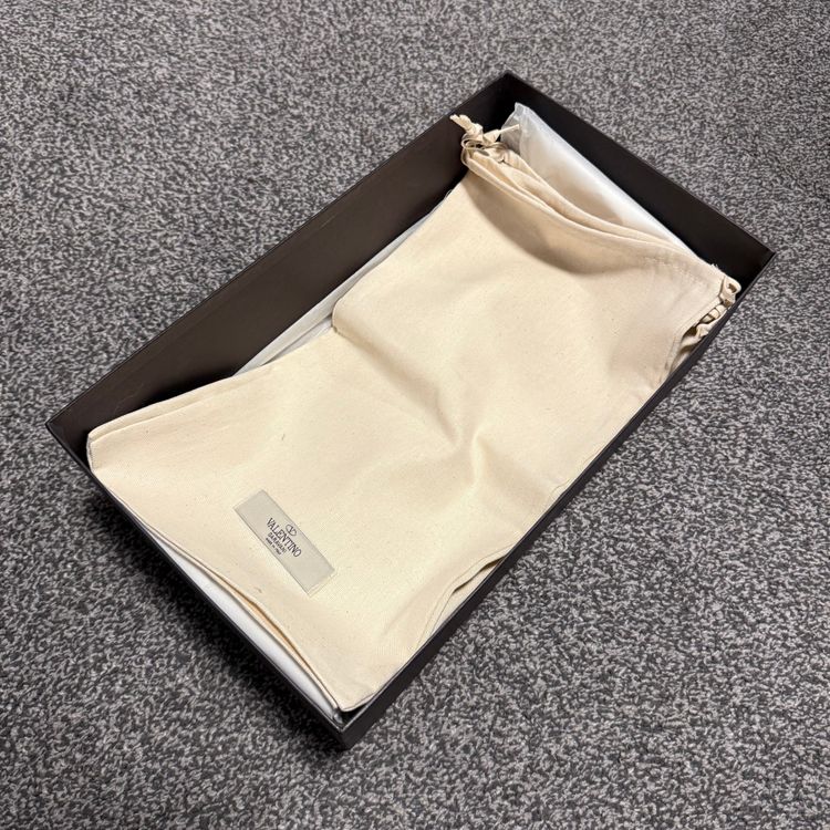 Valentino Net Go Logo Sneaker 10
