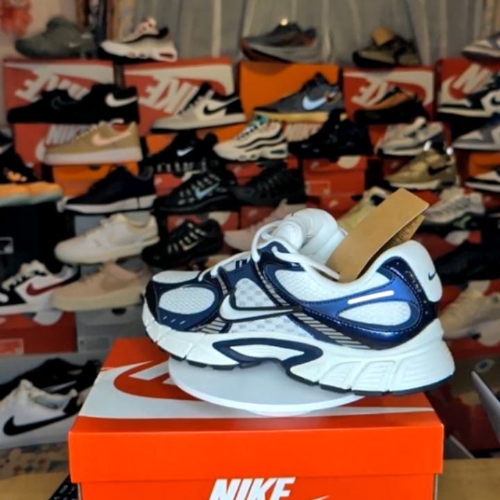 Nike nike v5 rnr size 8 product image