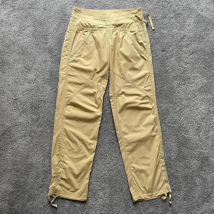 Nike Womens Nike Cargo Trousers UK size 6 product image