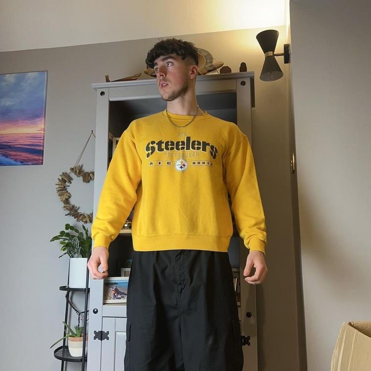 Vintage Reebok NFL x Pittsburgh Steelers Graphic Sweatshirt 4