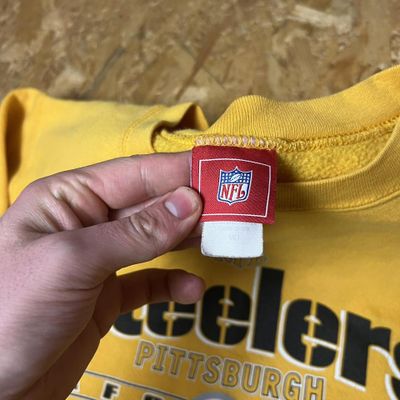 Vintage Reebok NFL x Pittsburgh Steelers Graphic Sweatshirt 5