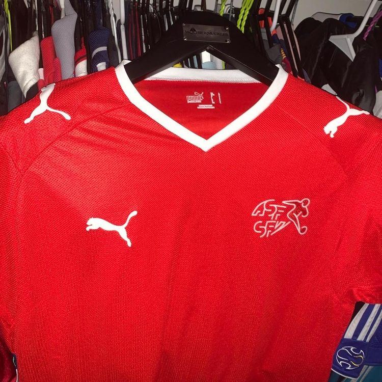 Mens Switzerland 2008/10 Puma Home Football Shirt Red Large 7