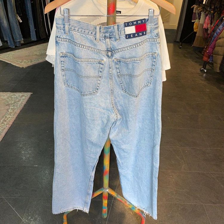 Light blue Tommy Hilfiger jeans 31inch waist. Fits true to size. Good used condition, message for mo 2