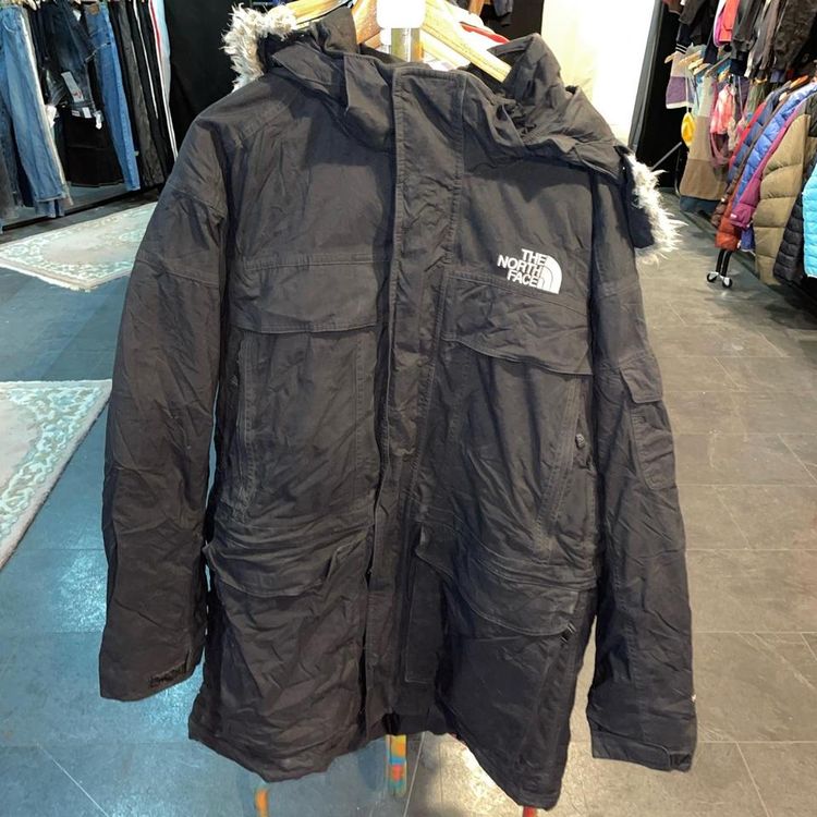 The North Face Black XXL North Face parka jacket, fits true to size, good used condition. Message for more details product image