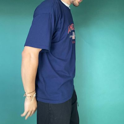Vintage tourist destination graphic tshirt navy. 3