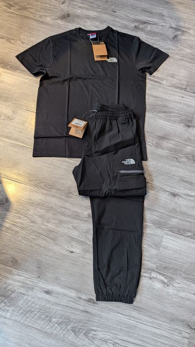 FULL OUTFIT - NORTH FACE CARGOS AND TEE IN SMALL, MEDIUM AND LARGE - COMBINED WITH NEW SOLD OUT TN'S PREMIUM IN SIZE 8.5 OR 9.5 - OUTFIT RETAILS AT £330