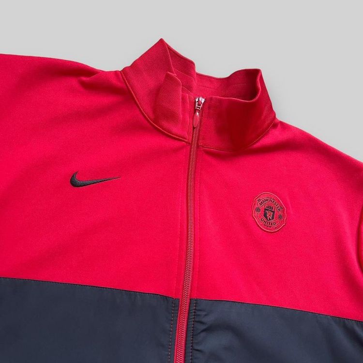 United Jacket Red 3