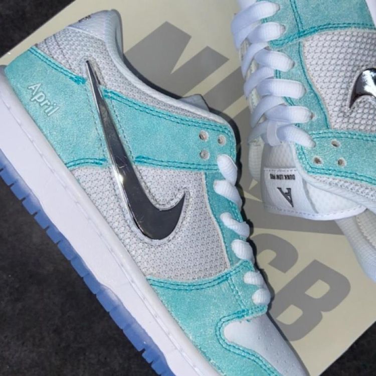 - Nike SB Dunk Low April Skateboards image 6