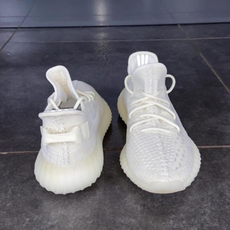 - Adidas Yeezy Boost 350 V2 Bone imagen 4